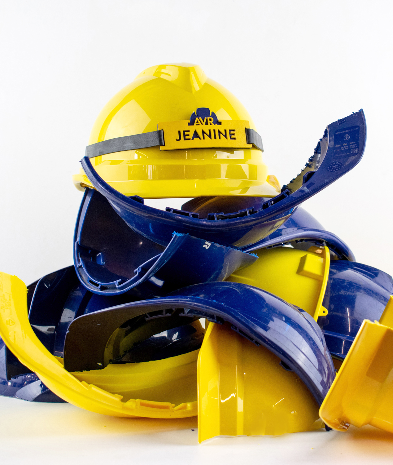 AVR – Safety helmet to name tag