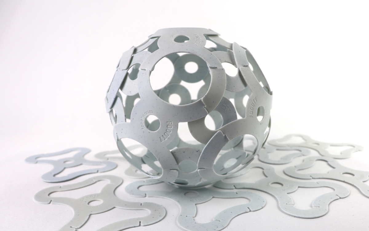 Foooty-recycled-plastic-white